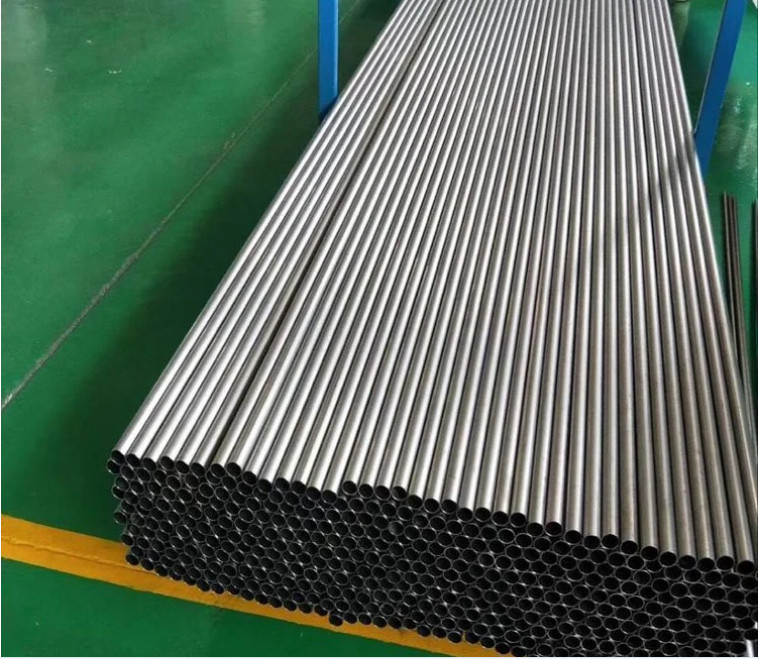 Gr3 Saf Titanyum Alaşımlı Borular ASTM B338 Eşanjör için 1 İnç 2 İnç Titanyum Boru